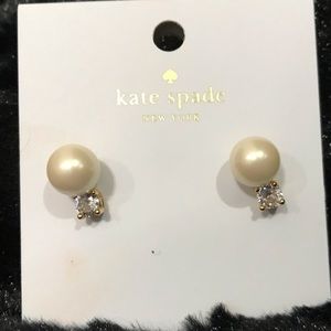 BNWT KATE SPADE PEARL EARINGS